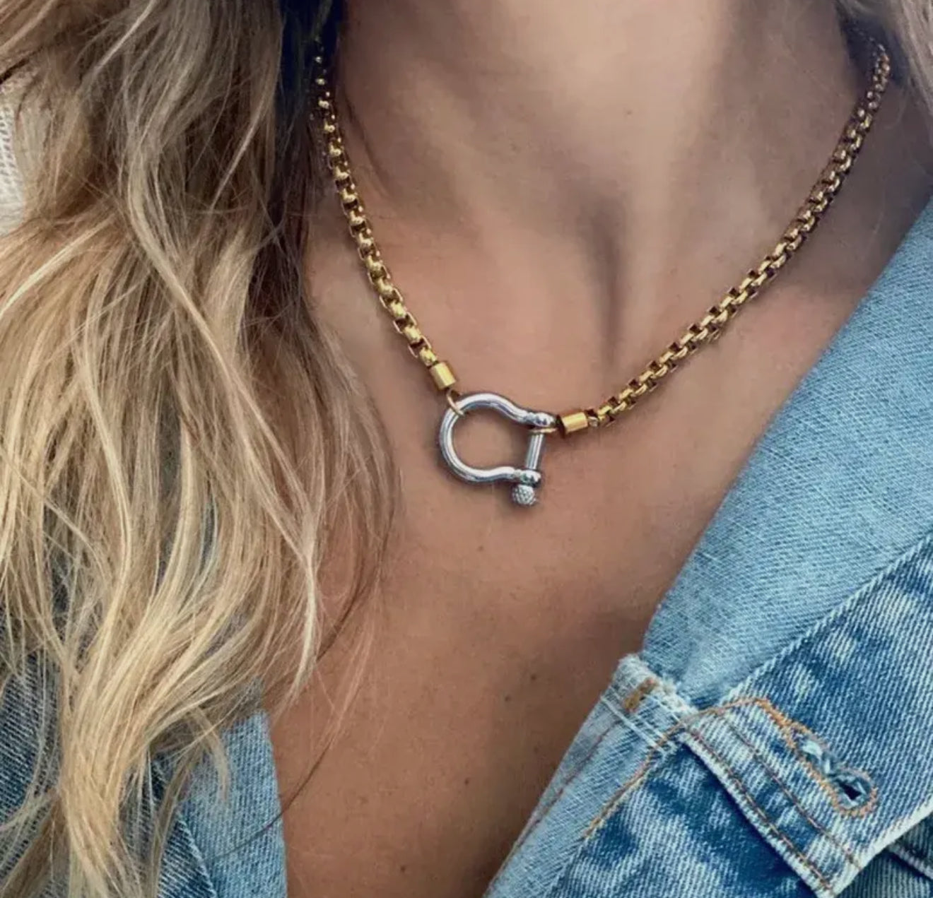 Chunky Buckle Necklace