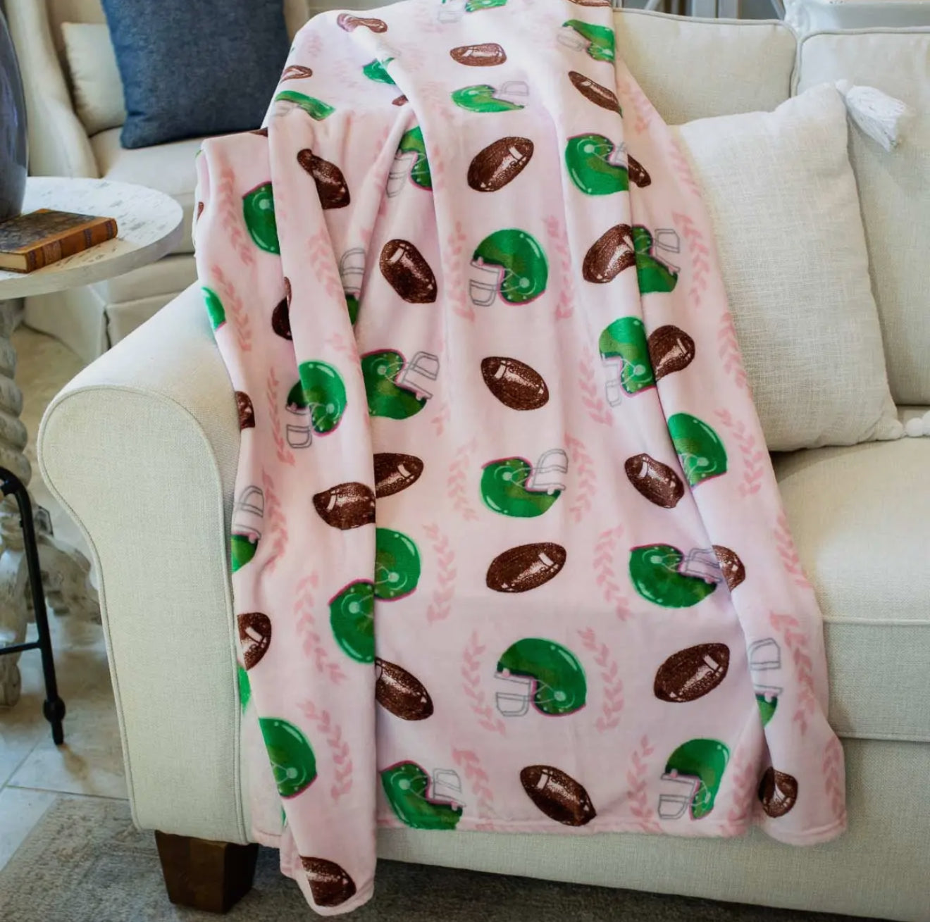 Tailgate Queen Throw Blanket